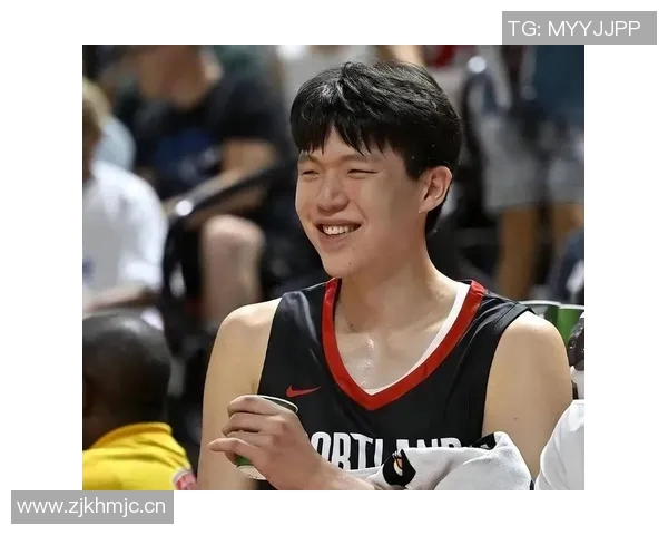 杨瀚森谈夏普和卡马拉：为兄弟们获得丰厚合同感到由衷高兴