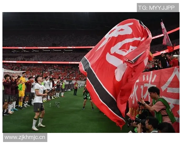 U22国足主帅安东尼奥亲临现场考察海牛与三镇的精彩对决 U22国足主帅安东尼奥亲临现场考察海牛与三镇的精彩对决