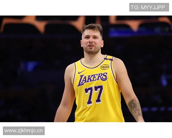 杨毅点评东契奇加盟湖人对詹姆斯地位的影响与老将发言权问题 杨毅点评东契奇加盟湖人对詹姆斯地位的影响与老将发言权问题