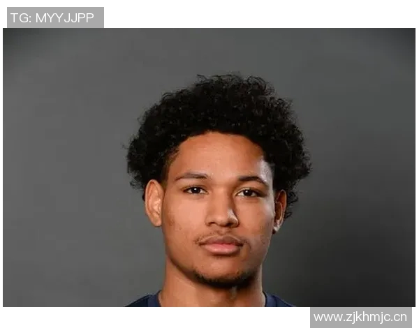 火箭队签下戴申尼克斯和凯莱布麦康奈尔后将其裁掉送往发展联盟 火箭队签下戴申尼克斯和凯莱布麦康奈尔后将其裁掉送往发展联盟