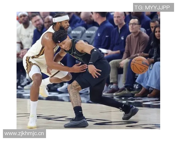 鹈鹕主帅赞费尔斯在比赛中始终保持进攻性表现无论局势如何