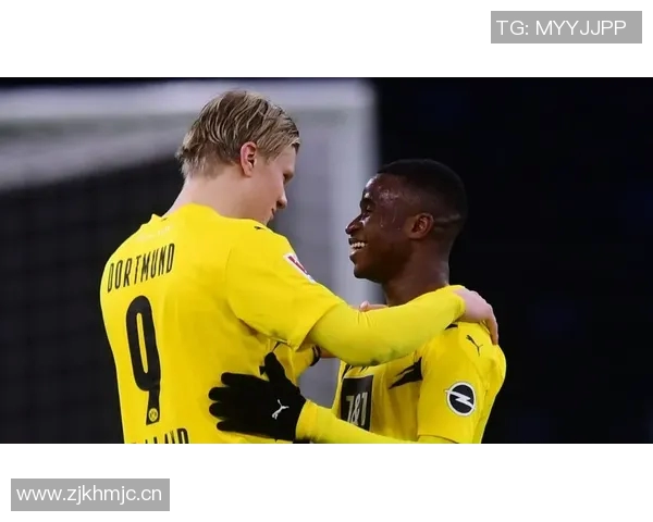 梅西与穆赫塔尔赛后互换球衣引发热议光膀子成新潮流