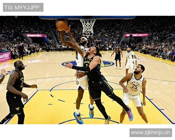 普理查德半场表现出色8投5中三分球命中率高达667贡献12分1篮板3助攻