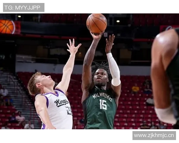 雄鹿裁掉利文斯顿腾出名额科菲即将签约正式合同